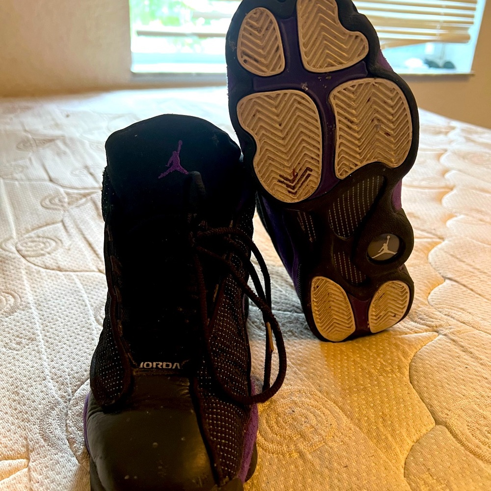 Jordan 2022 Black & Purple Kids Size 6Y